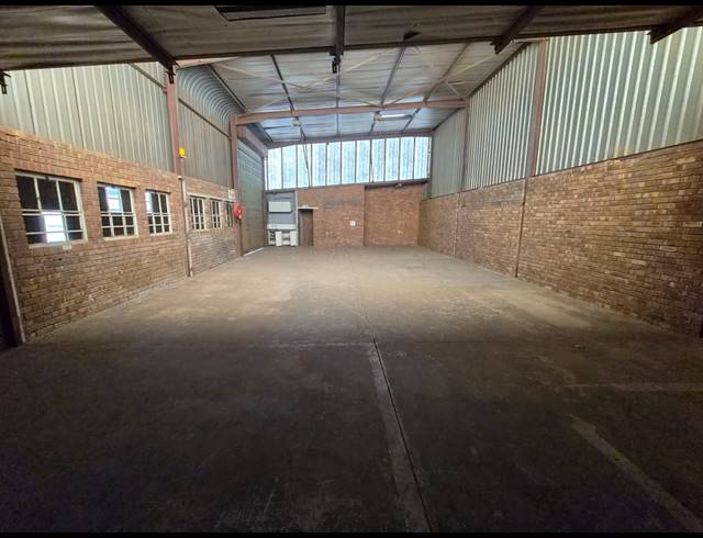 194M² WAREHOUSE TO LET IN WADEVILLE